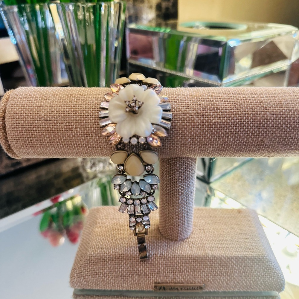 Lovely Chloe + Isabel Crystal Floral Bracelet of Beautiful Pale Colors